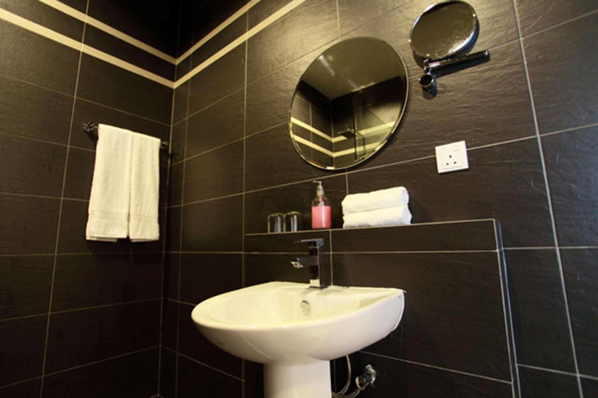 Chymes Hotel Tanjung Bungah  Zewnętrze zdjęcie